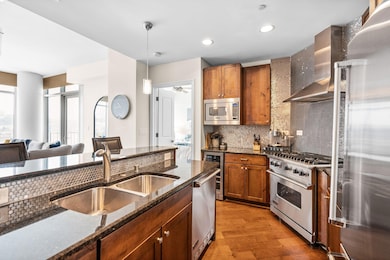 SouthShore unit 705, Newport, KY 41071 - photo 5