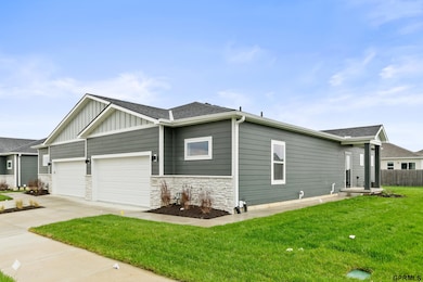 12811 S 45th Terrace, Papillion, NE 68133 - photo 2