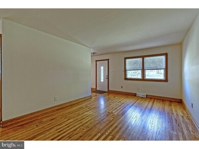 507 Whitman Dr, Blackwood, NJ 08012 - photo 5