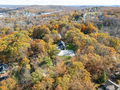 2 Evet Dr, New Fairfield, CT 06812 - photo 3