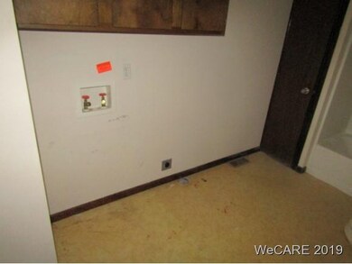 215 Phillips Dr, Wapakoneta, OH 45895 - photo 7