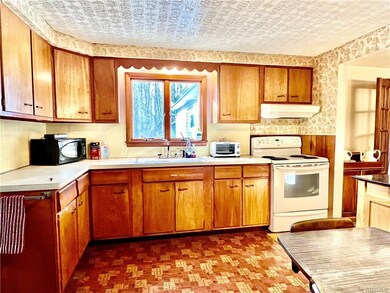 1256 Doebler Dr, North Tonawanda, NY 14120 - photo 3