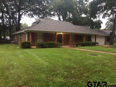 1200 1200 Lancashire, Tyler, TX 75703 - photo 3