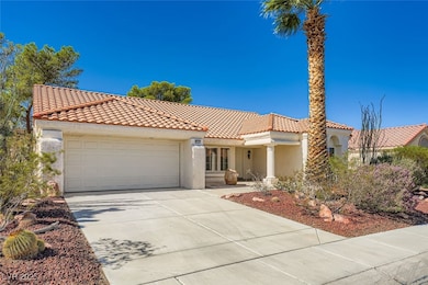 2517 Desert Butte Dr, Las Vegas, NV 89134 - photo 2