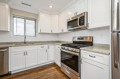 391 Hyde Park Ave unit 208, Roslindale, MA 02131 - photo 2