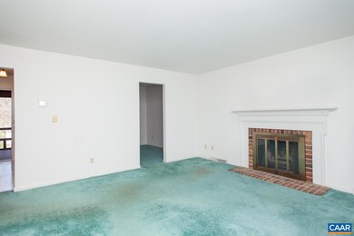 388 Wildwood Ct, Charlottesville, VA 22901 - photo 4