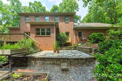 Back patio area off the back deck.