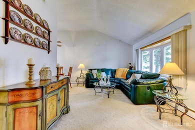 128 Burnham Dr, Fords, NJ 08863 - photo 6