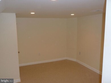 122 Division Ave NE, Washington, DC 20019 - photo 3