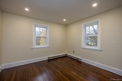 5 W Stone St unit 2nd FL, Newburgh, NY 12550 - photo 5