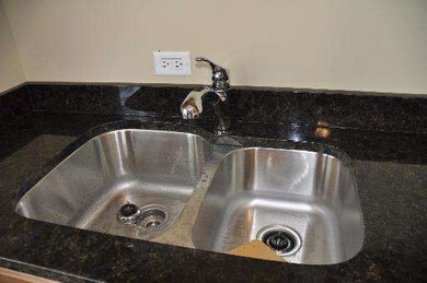 719 Norfolk Ave, Westchester, IL 60154 - photo 6