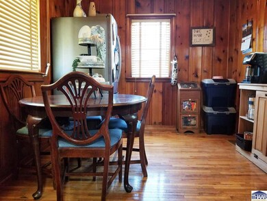 102 W Riggy Ave, West Terre Haute, IN 47885 - photo 6