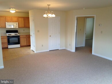 27 Green St unit 4, Souderton, PA 18964 - photo 3