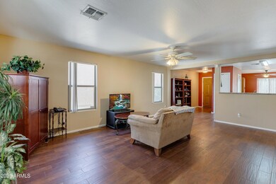 2584 E Meadow Lark Way-15