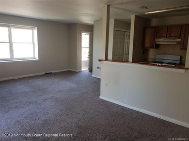 107 W Winged Foot Ct, Little Egg Harbor Township, NJ 08087 - photo 4