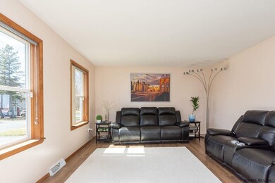 14 Delaware Ave, Rensselaer, NY 12144 - photo 3