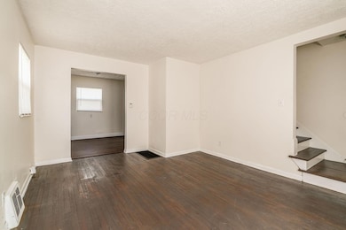 007__R 804 Berkeley Rd 00009