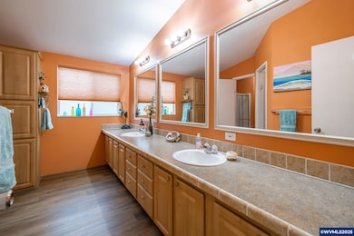 204 Cascade Dr unit 8, Lebanon, OR 97355 - photo 6