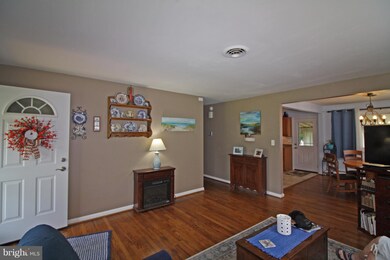 8409 Echo Dr, Pasadena, MD 21122 - photo 6