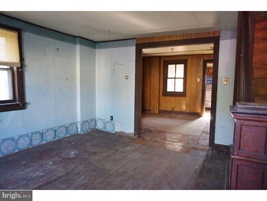 709 Wayside Way, Riegelsville, PA 18077 - photo 4