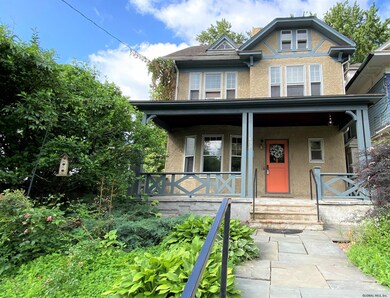 852 Myrtle Ave, Albany, NY 12208 - photo 3