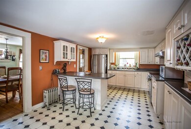 Kitchen, floor and ceiling fully renovated 15 year