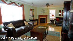 204 Snow Valley Cir unit 1, Drums, PA 18222 - photo 2