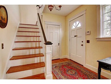 32 Quincy St, Providence, RI 02908 - photo 2