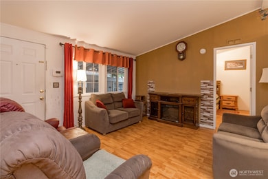 900 29th St SE unit D-11, Auburn, WA 98002 - photo 6