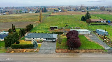 141 E Duffield Rd, Moxee, WA 98936 - photo 4