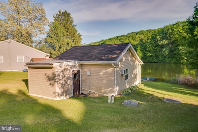 473 N Shore Dr, Lenhartsville, PA 19534 - photo 4