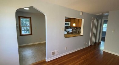 15-23 Parmelee Ave unit 2nd Floor, Fair Lawn, NJ 07410 - photo 2