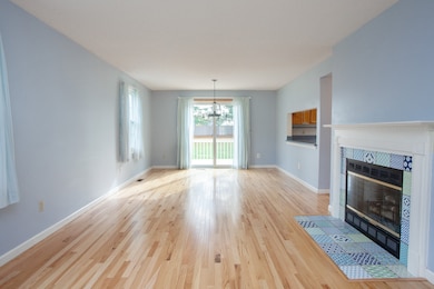 701 Meadowview Dr, East Windsor, CT 06088 - photo 7