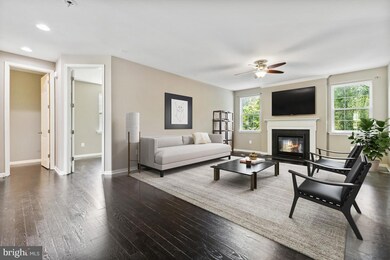 18205 Jillian Ln, Triangle, VA 22172 - photo 6