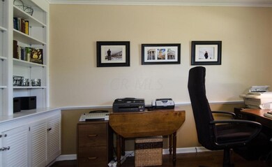 1035 Clubview den
