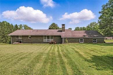 1011 S Lake Rd, Mercer, PA 16137 - photo 3