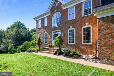 9617 Chathams Ford Dr, Vienna, VA 22182 - photo 3