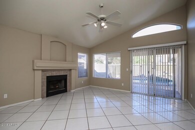 002-Living_Room-2228085-small