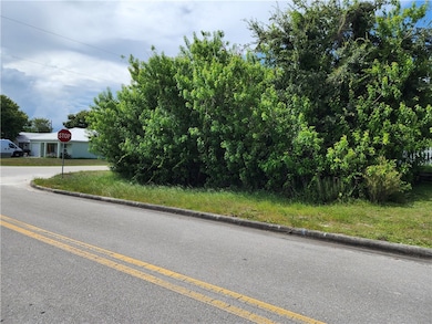 1330 4th Ave SW, Florida Ridge, FL 32962 - photo 3