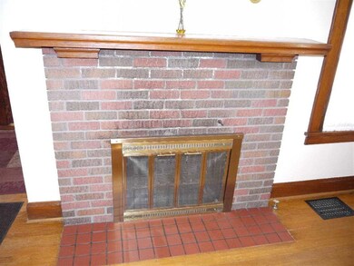 1026 W 17th St, Davenport, IA 52804 - photo 7