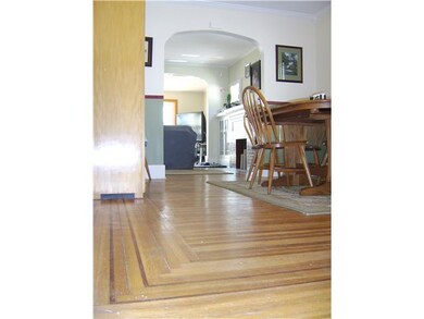 Dining Room Great hardwood floors!