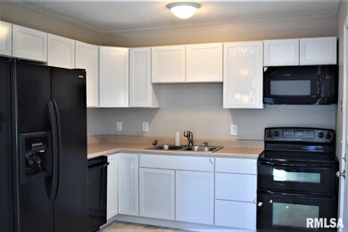 1815 W 69th St, Davenport, IA 52806 - photo 5