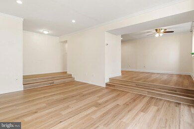 1635 Parkcrest Cir unit 100, Reston, VA 20190 - photo 4