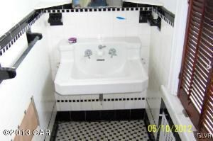 601LocustBath2Cjpg