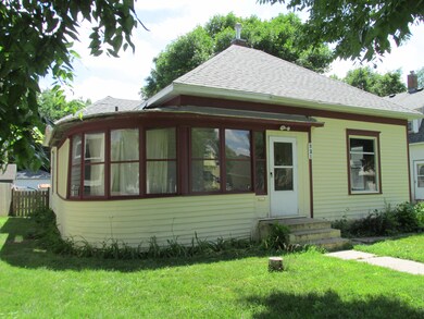 E side house