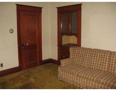 14 Van Horn St, Chicopee, MA 01013 - photo 4