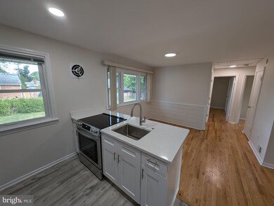 9319 Riggs Rd, Adelphi, MD 20783 - photo 5
