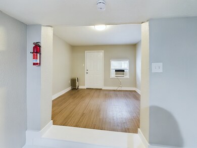 605 Enid St unit 1/2 3, Houston, TX 77009 - photo 7