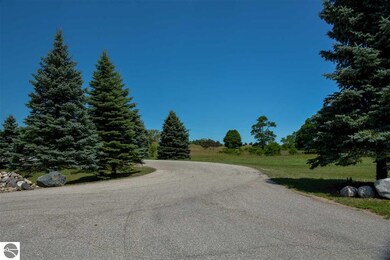 8370 Boca Vista Trail unit 3, Traverse City, MI 49684 - photo 5