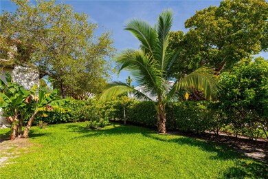 784 Ridgewood Rd, Key Biscayne, FL 33149 - photo 3